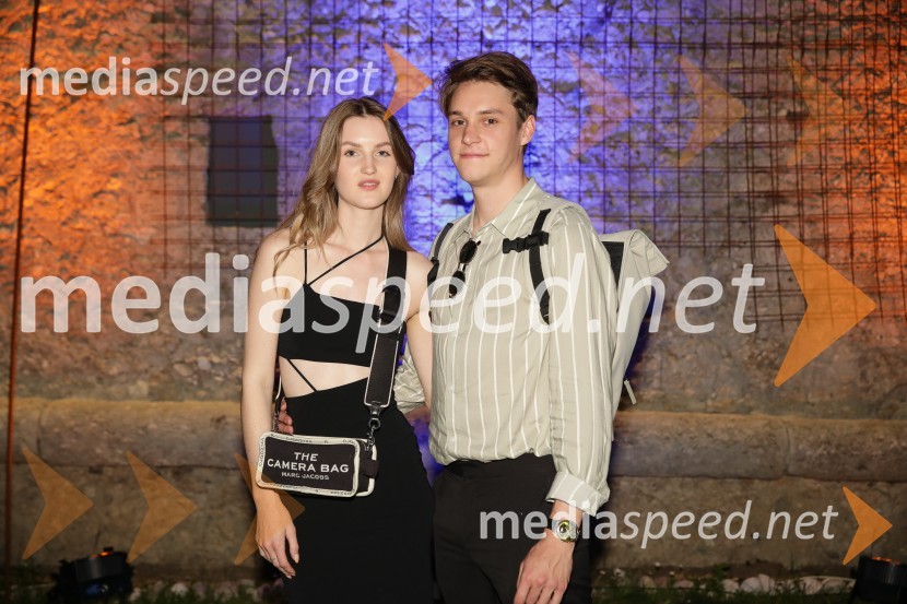  Lucija Harum, igralka, pevka;  Martin Vogrin, glasbenikZlata piščal 2022, podelitev glasbenih nagrad