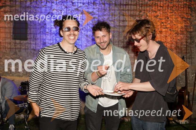  Rok  Klobučar, glasbena skupina MRFY;  Tomaž Zupančič, glasbena skupina MRFY;  Lenart Merloin, glasbena skupina MRFYZlata piščal 2022, podelitev glasbenih nagrad