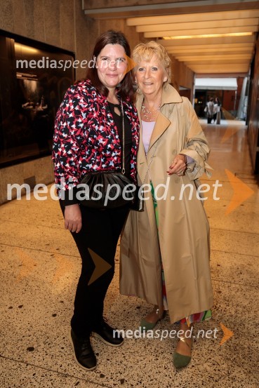  Teja Pelko, novinarka, Svet24;  ... Junakinje, premiera drame