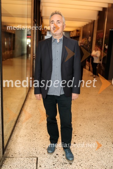  Bojan Kuhar, pomočnik direktorice, Narodna galerijaJunakinje, premiera drame