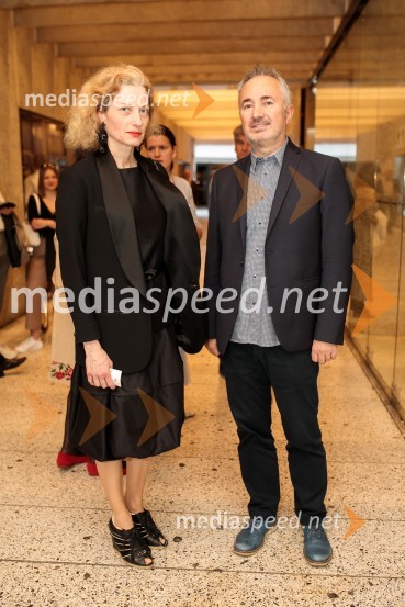  Hermina Kovačič, strokovnjakinja za komuniciranje;  Bojan Kuhar, pomočnik direktorice, Narodna galerijaJunakinje, premiera drame