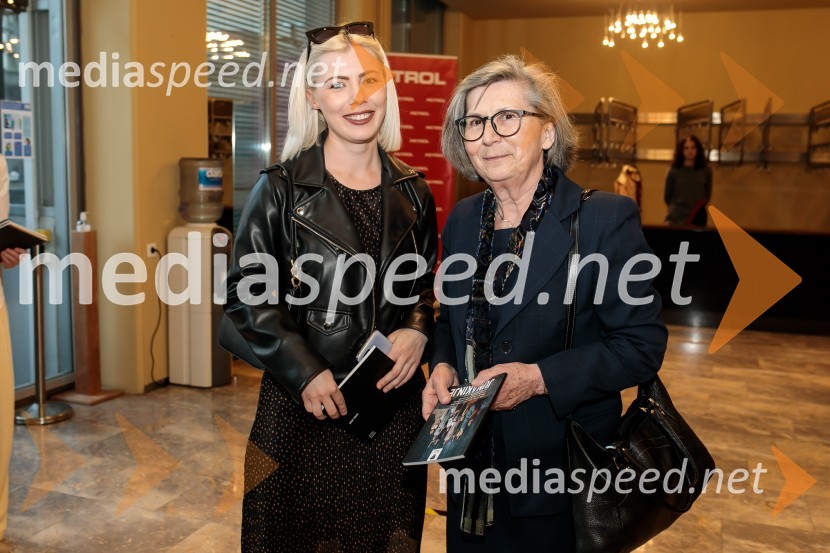 Junakinje, premiera drame