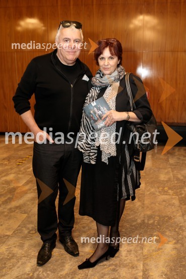  Zoran Predin, glasbenik;  Barbara Lapajne Predin, igralkaJunakinje, premiera drame