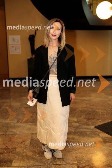  Melita Kontrec, televizijska voditeljica, novinarka, RTV SlovenijaJunakinje, premiera drame