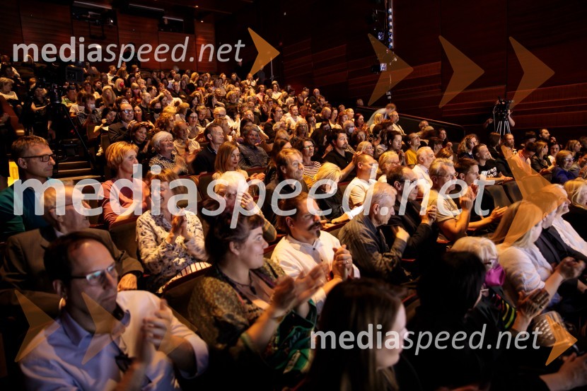 Junakinje, premiera drame