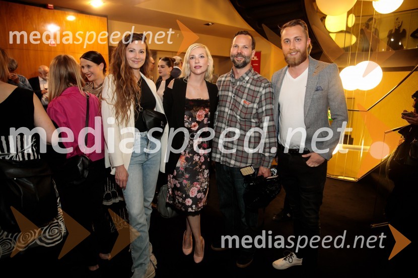 Junakinje, premiera drame