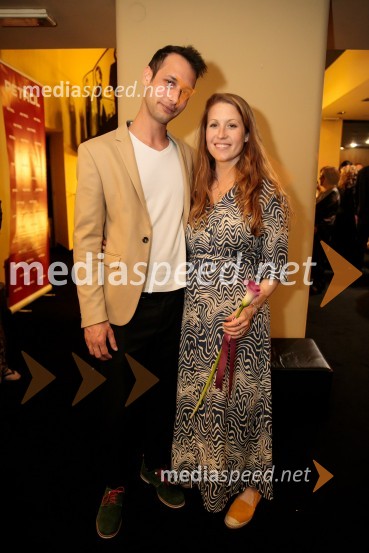  Voranc  Boh, igralec;  Anja Möderndorfer, plesalkaJunakinje, premiera drame