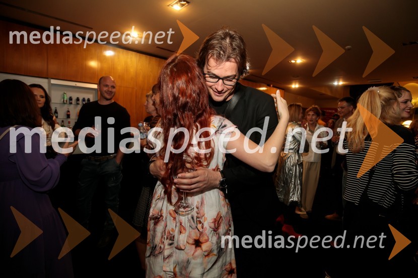  Tina Potočnik Vrhovnik, igralka;  Filip Samobor, igralecJunakinje, premiera drame