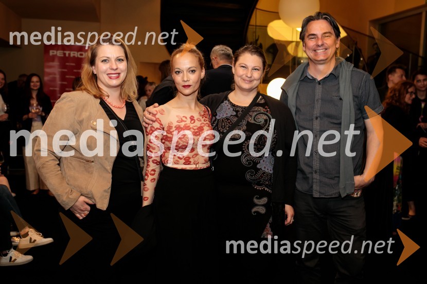  ... ;  Viktorija Bencik Emeršič, igralka;  ... ;  ... Junakinje, premiera drame