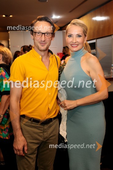  Marko  Mandić, igralec;  Tanja Ribič, igralkaJunakinje, premiera drame