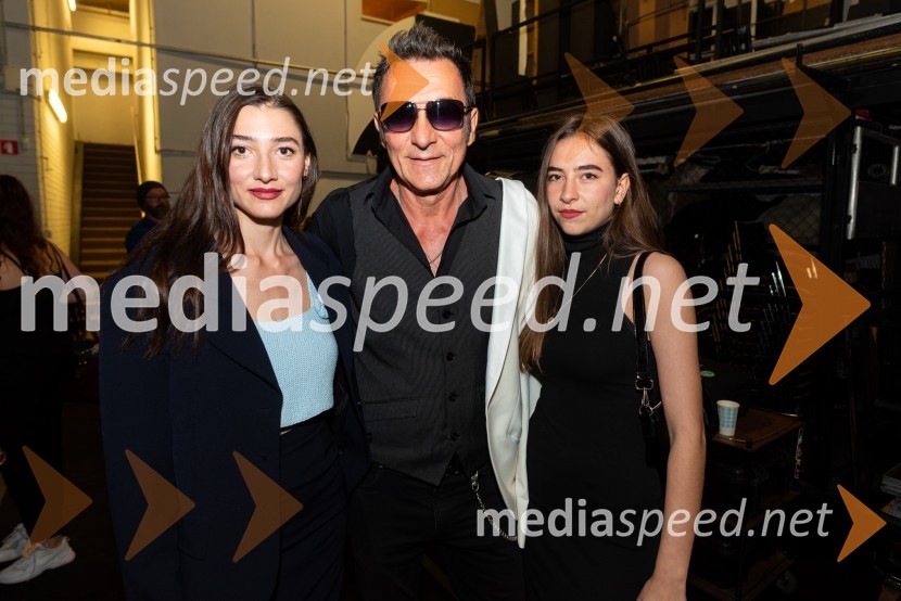  Zala Đurić Ribič, pevka, igralka;  Branko  Đurić - Đuro, igralec;  Ela Ribič ĐurićNeisha, veliki koncert in predstavitev nove plošče Dvigam jadra