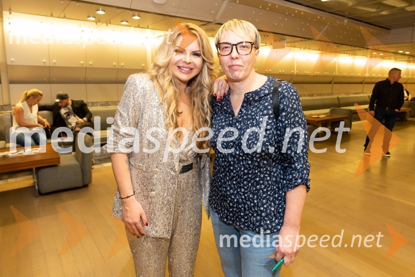  Neža Buh-Neisha, glasbenica;  ... Neisha, veliki koncert in predstavitev nove plošče Dvigam jadra