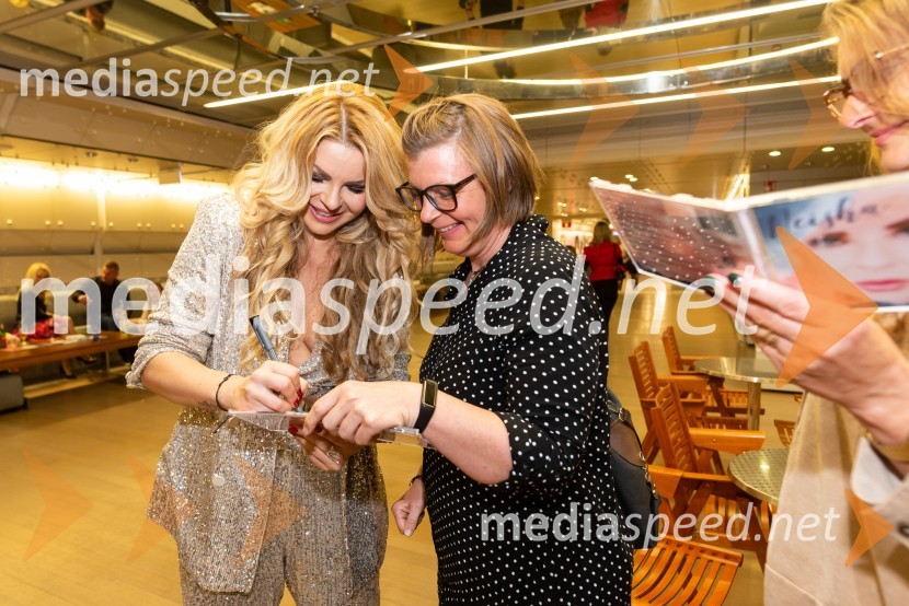  Neža Buh-Neisha, glasbenica;  ... Neisha, veliki koncert in predstavitev nove plošče Dvigam jadra