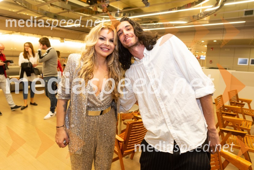  Neža Buh-Neisha, glasbenica;  ... Neisha, veliki koncert in predstavitev nove plošče Dvigam jadra