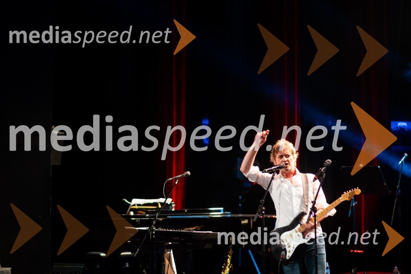  Zoran Čalić, kitarist skupine Big Foot MamaNeisha, veliki koncert in predstavitev nove plošče Dvigam jadra