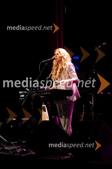  Neža Buh-Neisha, glasbenicaNeisha, veliki koncert in predstavitev nove plošče Dvigam jadra