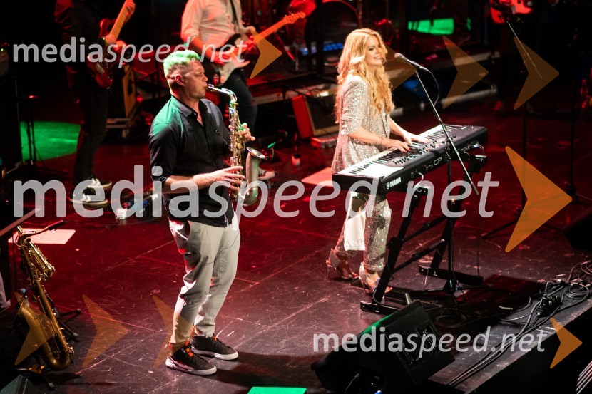  ... ;  Neža Buh-Neisha, glasbenicaNeisha, veliki koncert in predstavitev nove plošče Dvigam jadra