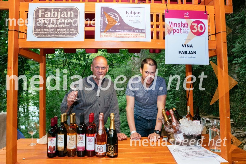  Franko Fabjan, Vina Fabjan;  ... Vinska pot v rovih pod starim Kranjem 2022, petek 1