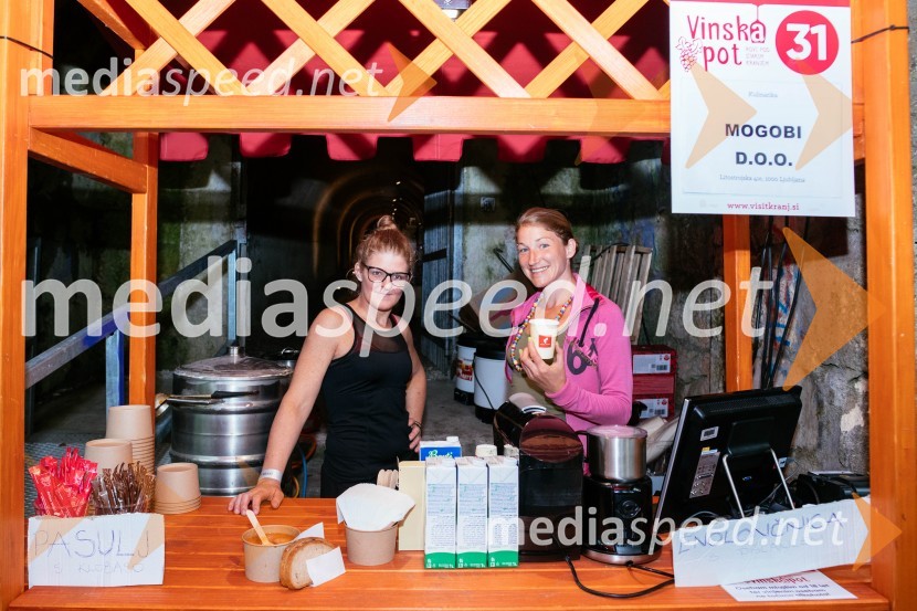 Vinska pot v rovih pod starim Kranjem 2022, petek 1