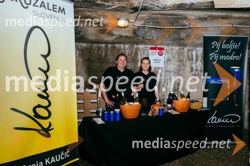  Matevž Kaučič, vinska klet Vinoreja Kaučič;  Mateja  Kaučič , vinska klet Vinoreja KaučičVinska pot v rovih pod starim Kranjem 2022, petek 1