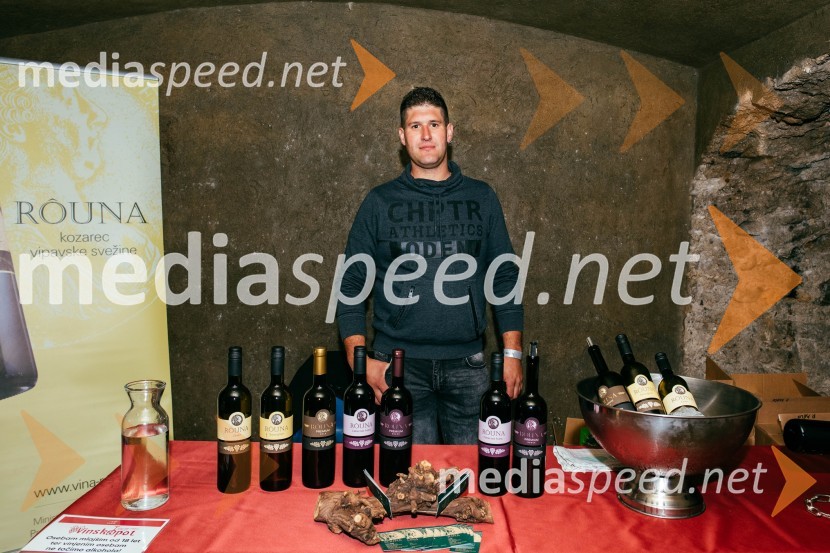  Tilen  Rustja, vinarstvo RounaVinska pot v rovih pod starim Kranjem 2022, petek 1
