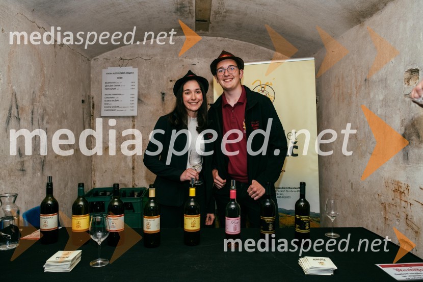  Nina  Pečarič, vina Meginc;  Janez Pečarič, vina MegincVinska pot v rovih pod starim Kranjem 2022, petek 1