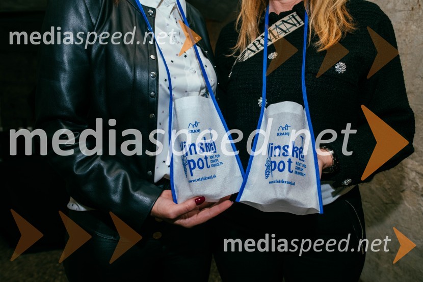 Vinska pot v rovih pod starim Kranjem 2022, petek 1