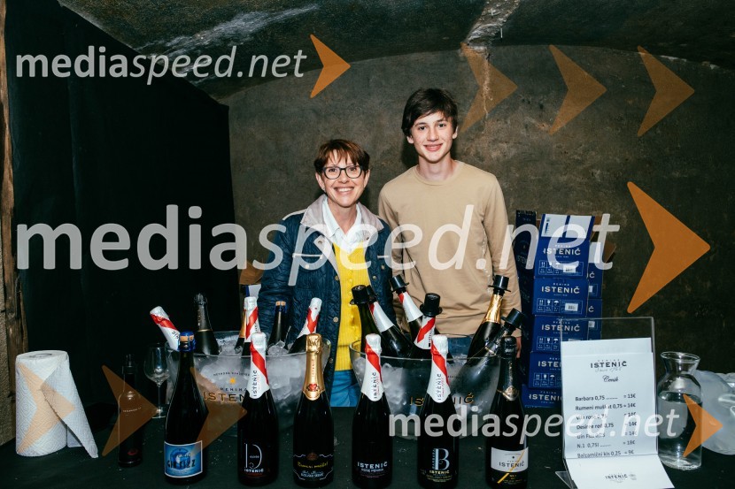  Dragana Šuštar, penine Istenič;  Jan Šuštar, penine IsteničVinska pot v rovih pod starim Kranjem 2022, petek 1