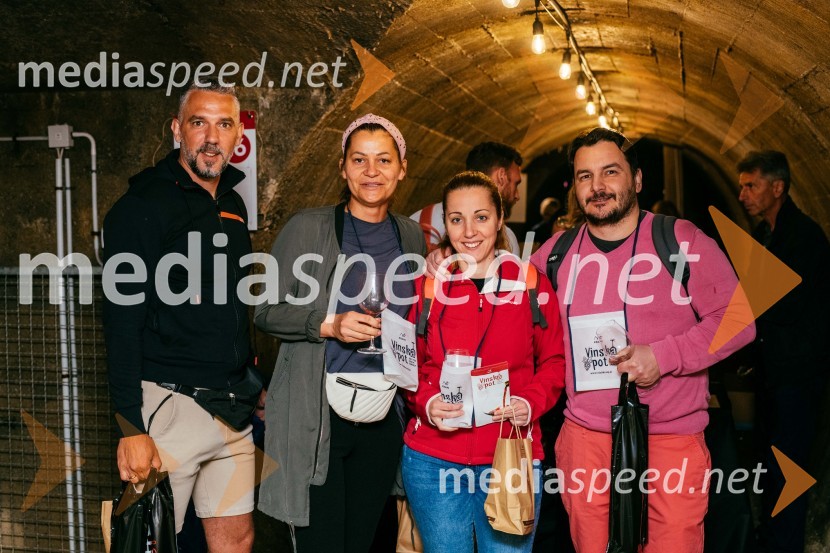 Vinska pot v rovih pod starim Kranjem 2022, petek 1