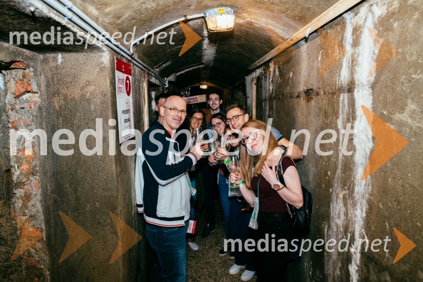 Vinska pot v rovih pod starim Kranjem 2022, petek 1