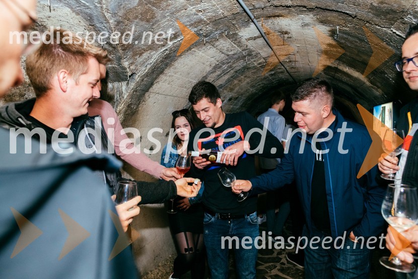 Vinska pot v rovih pod starim Kranjem 2022, petek 1