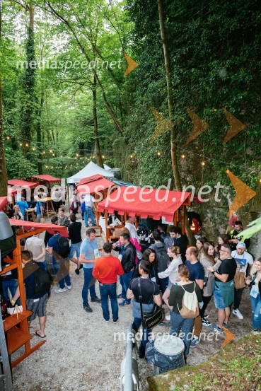 Vinska pot v rovih pod starim Kranjem 2022, petek 1