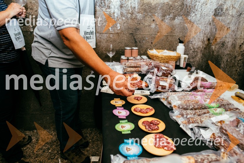 Vinska pot v rovih pod starim Kranjem 2022, petek 1
