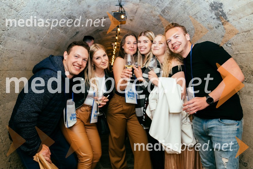 Vinska pot v rovih pod starim Kranjem 2022, petek 1