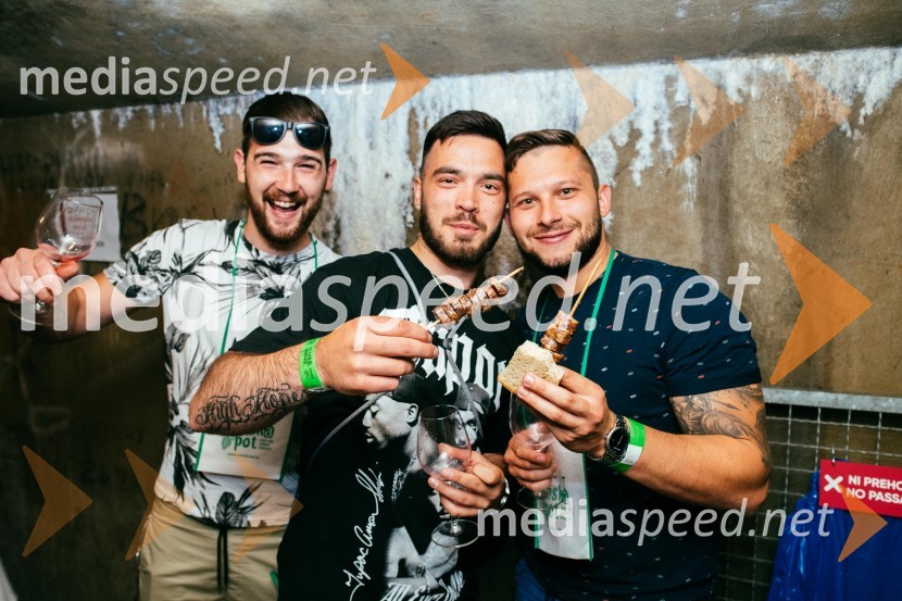 Vinska pot v rovih pod starim Kranjem 2022, petek 1