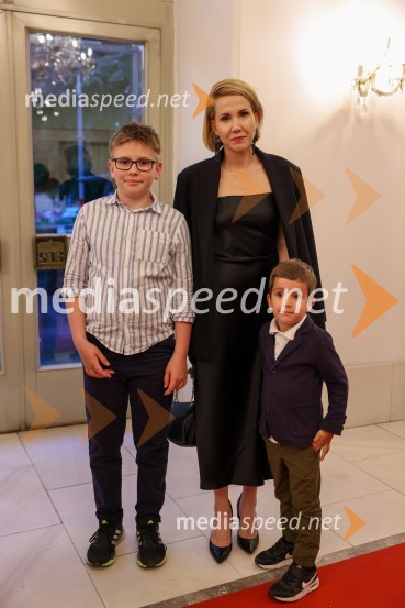  Kevin Cvetko;  Natalija Cvetko, direktorica, Mediaspeed d.o.o.;  Teo Anton CvetkoRigoletto, premiera opere, SNG Maribor