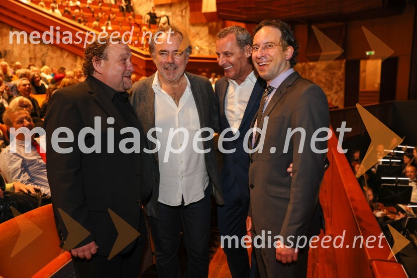  Darko  Brlek, direktor in umetniški vodja, Festival Ljubljana;  ... ;  Danilo Rošker, direktor SNG Maribor;  Simon Krečič, umetniški direktor Opere SNG MariborRigoletto, premiera opere, SNG Maribor