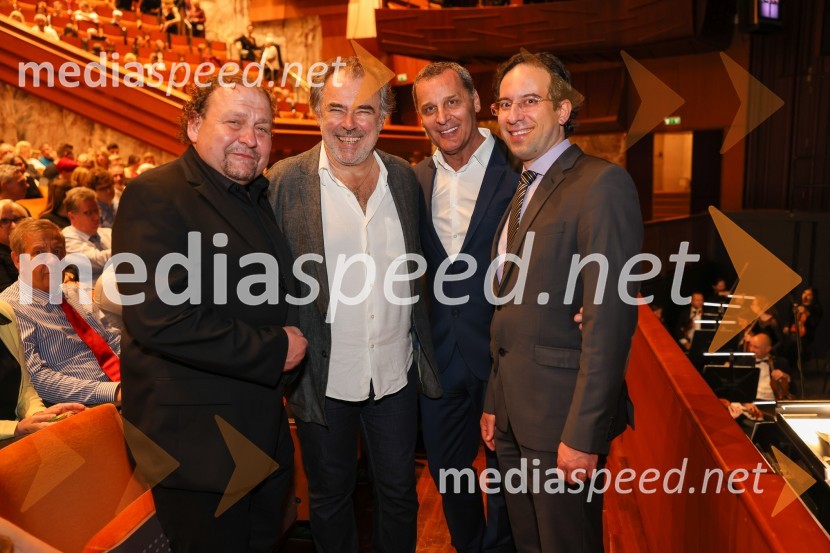  Darko  Brlek, direktor in umetniški vodja, Festival Ljubljana;  ... ;  Danilo Rošker, direktor SNG Maribor;  Simon Krečič, umetniški direktor Opere SNG MariborRigoletto, premiera opere, SNG Maribor