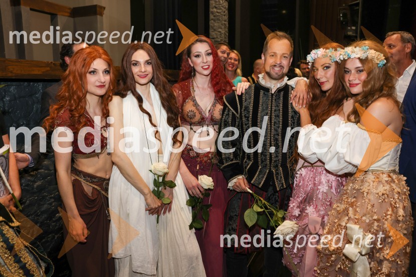  ... ;  Marisa Višnić Maver;  ... ;  Martin Sušnik, operni solist;   Sandra Štefanec;  Zala HorvatRigoletto, premiera opere, SNG Maribor