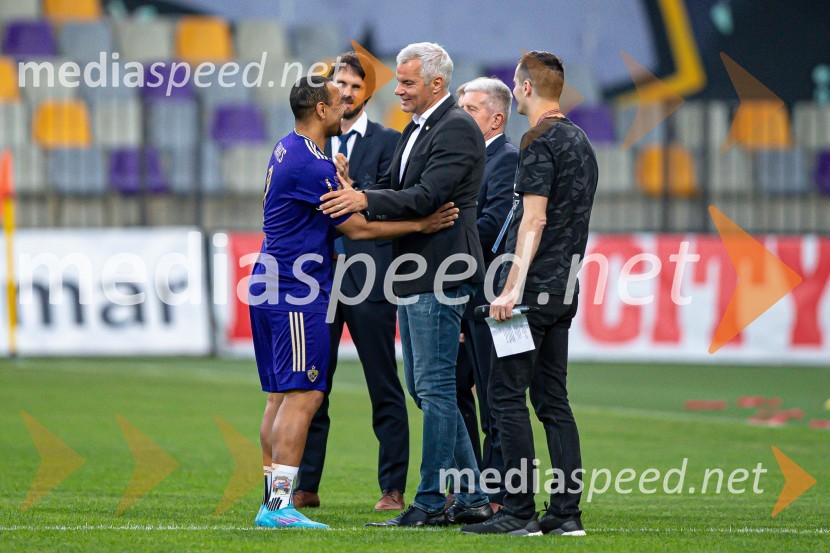  Marcos  Tavares, nogometaš, NK Maribor;  Saša Arsenovič, župan občine Maribor, podjetnikMarcos Tavares - zadnja tekma v Ljudskem vrtu