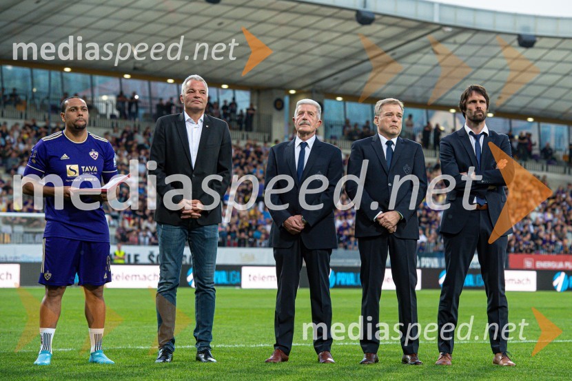  Marcos  Tavares, nogometaš, NK Maribor;  Saša Arsenovič, župan občine Maribor, podjetnik;  ... ;  ... ;  ... Marcos Tavares - zadnja tekma v Ljudskem vrtu