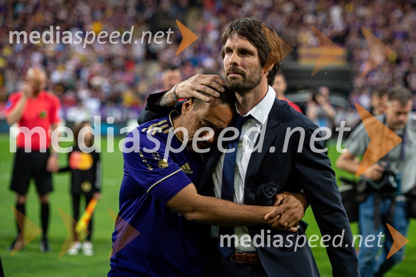  Marcos  Tavares, nogometaš, NK Maribor;  ... Marcos Tavares - zadnja tekma v Ljudskem vrtu