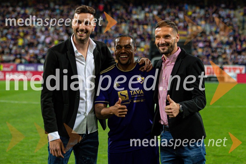  ... ;  Marcos  Tavares, nogometaš, NK Maribor;  ... Marcos Tavares - zadnja tekma v Ljudskem vrtu