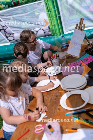 Shining Wonderland - animacija otrok1. Bobrovo bicikliranje