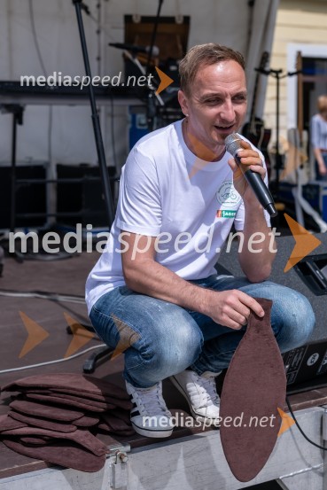  Kristijan  Šmid, radijski voditelj, Štajerski val1. Bobrovo bicikliranje