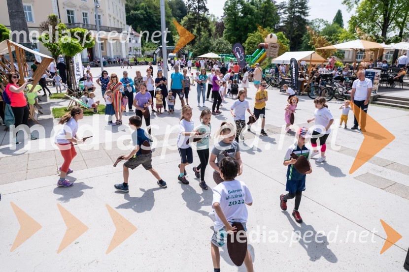 Lovljenje Bobrovih repkov1. Bobrovo bicikliranje