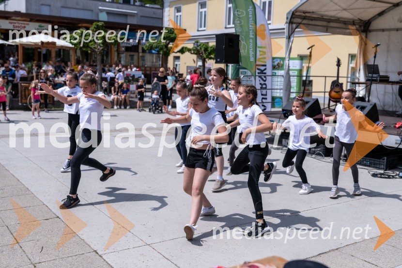 Plesna skupina KUŠ NiMe1. Bobrovo bicikliranje