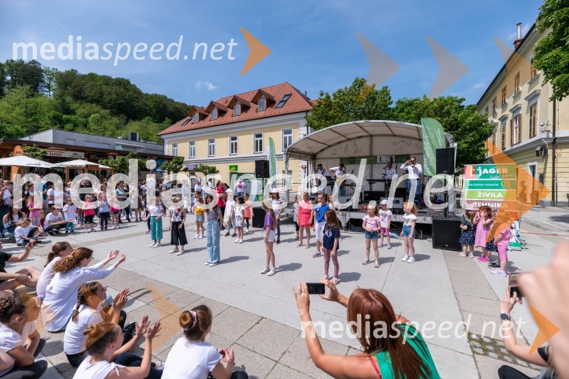 Plesna skupina KUŠ NiMe1. Bobrovo bicikliranje