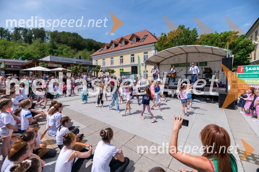 Plesna skupina KUŠ NiMe1. Bobrovo bicikliranje