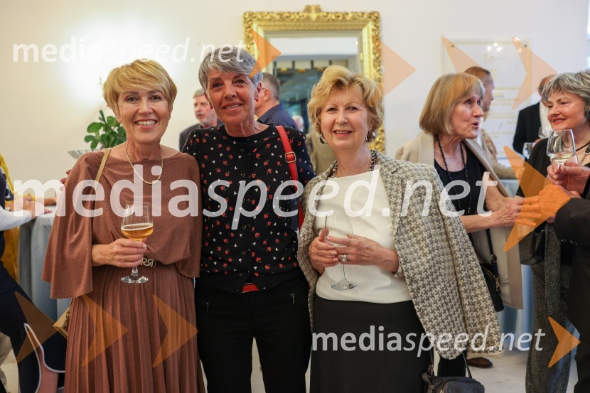  Alenka Vogrinec;  Mojca Kalan;  Špela Medved ValantTone Vogrinec, zabava za 80. rojstni dan